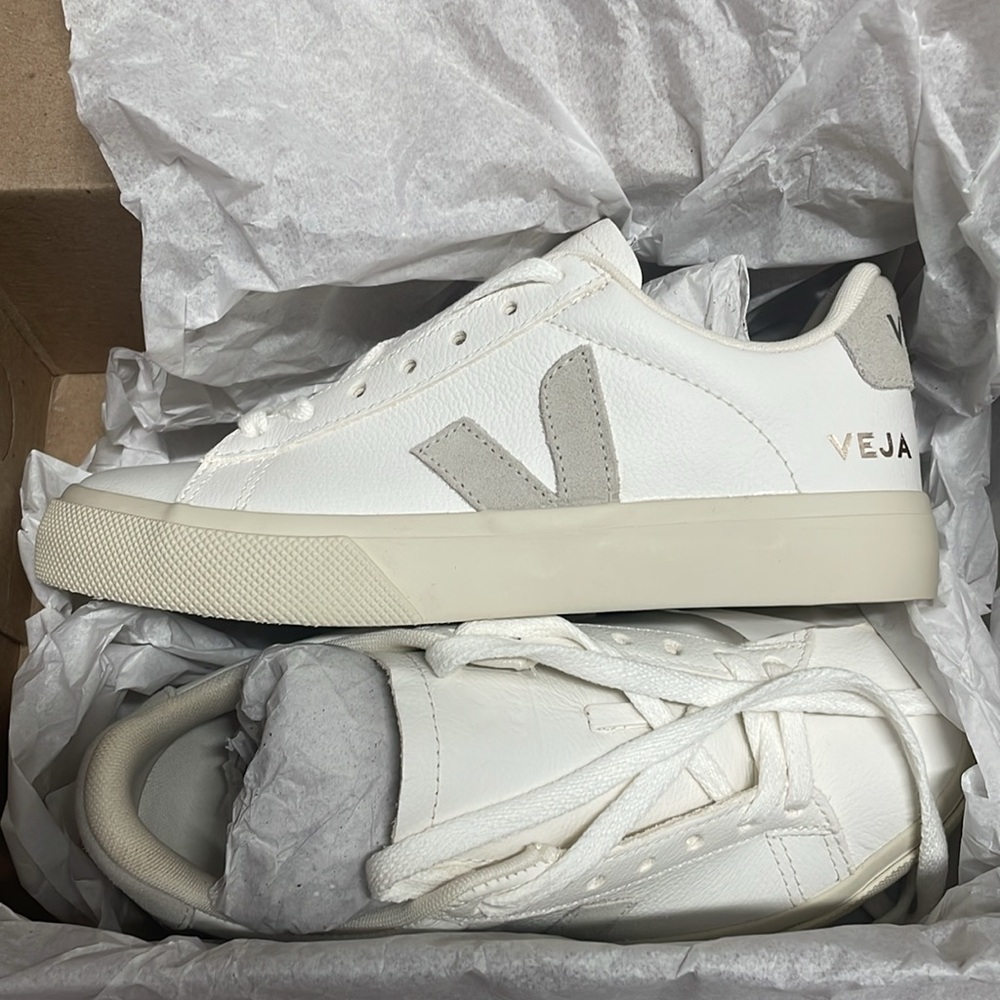 VEJA Campo chromefree leather